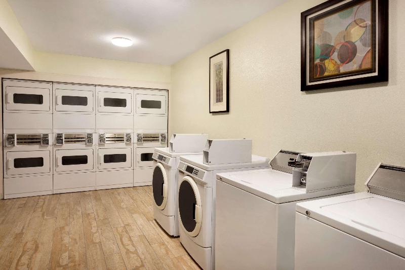 호텔 Hawthorn Extended Stay By Wyndham Saint Robert