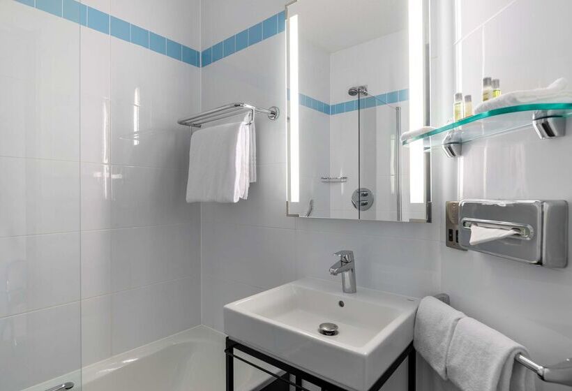 酒店 Hilton Garden Inn London Heathrow Airport