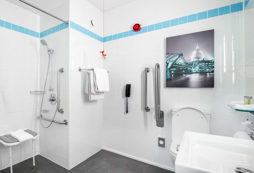 酒店 Hilton Garden Inn London Heathrow Airport