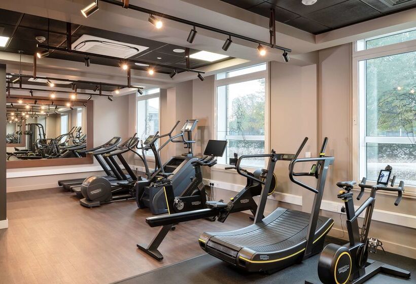 酒店 Hilton Garden Inn London Heathrow Airport