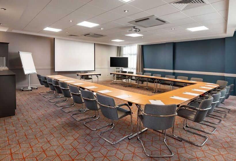 酒店 Hilton Garden Inn London Heathrow Airport