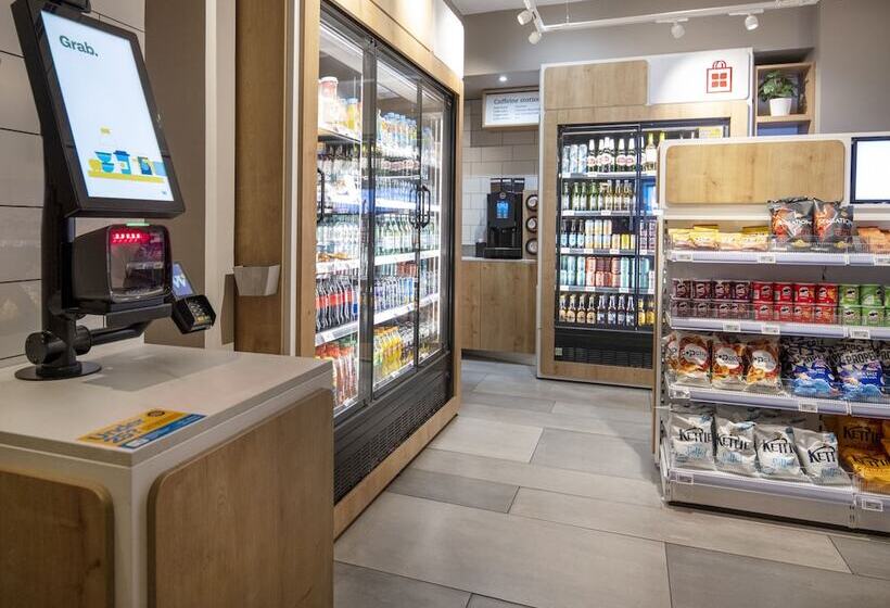 酒店 Hilton Garden Inn London Heathrow Airport