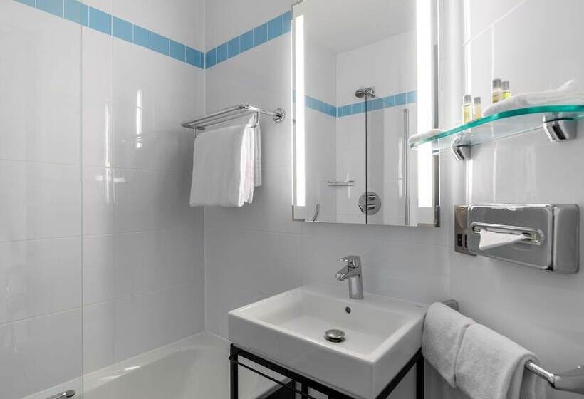 酒店 Hilton Garden Inn London Heathrow Airport