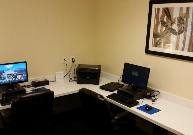 호텔 Holiday Inn Express And Suites Atascocita Humble Kingwood, An Ihg