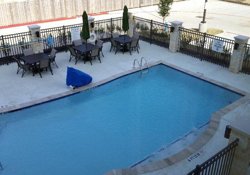 هتل Holiday Inn Express And Suites Atascocita   Humble   Kingwood, An Ihg