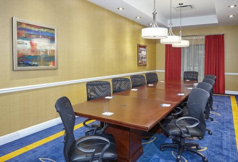 فندق Holiday Inn Express And Suites Columbia University Area, An Ihg