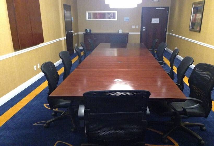 فندق Holiday Inn Express And Suites Columbia University Area, An Ihg