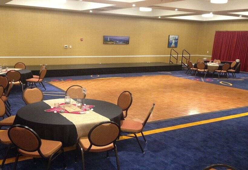 فندق Holiday Inn Express And Suites Columbia University Area, An Ihg