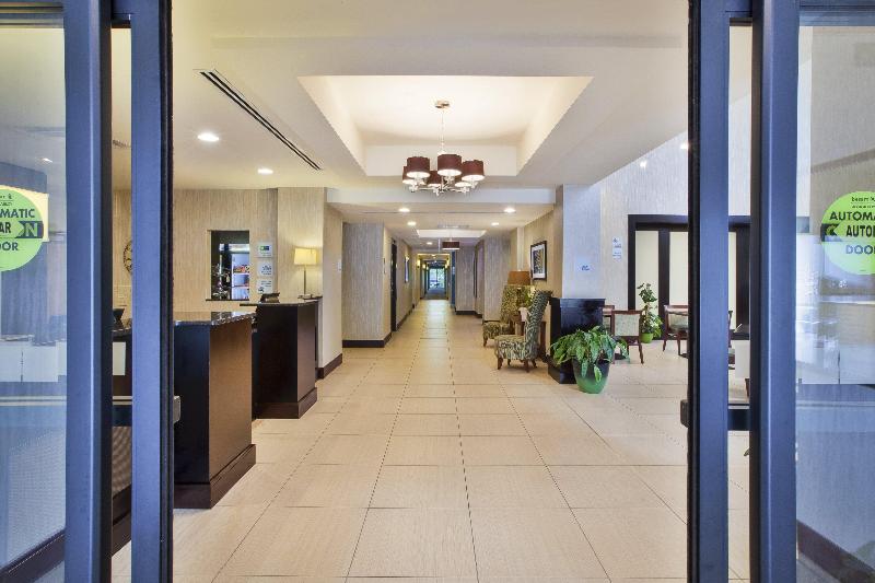 فندق Holiday Inn Express & Suites Geneva Finger Lakes, An Ihg