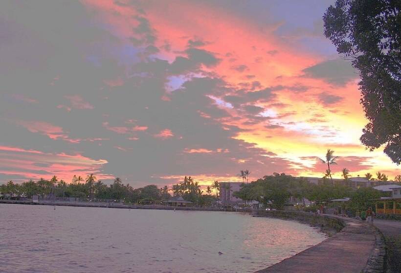 Отель Holiday Inn Express & Suites Kailua Kona, An Ihg