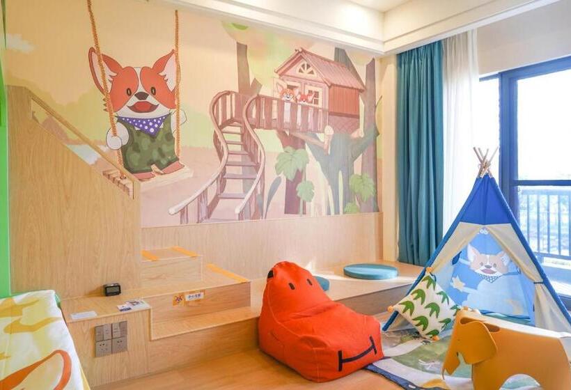 Отель Holiday Inn Resort Chaohu Hot Spring, An Ihg