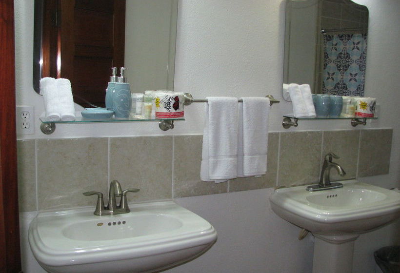 Отель Isla Bonita Yacht Club