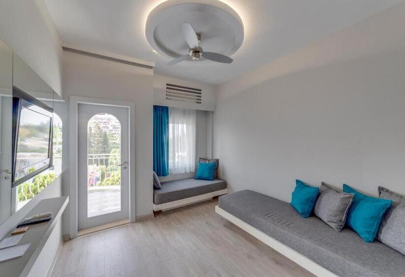 فندق La Brezza Suite &