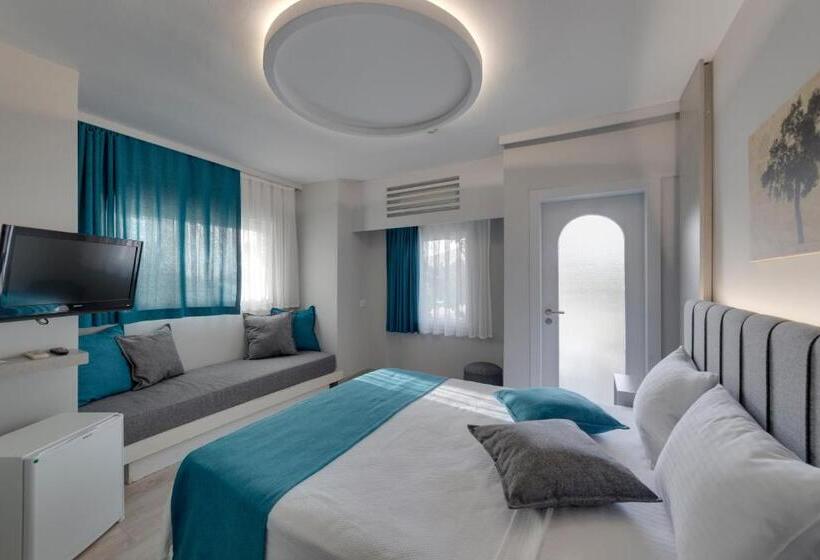 ホテル La Brezza Suite &