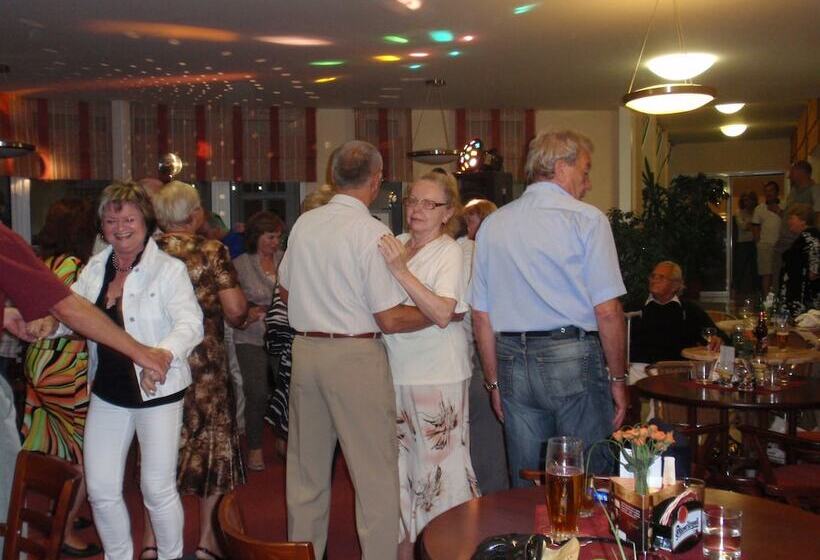 בית מלון כפרי Lázeňská Léčebna Mánes