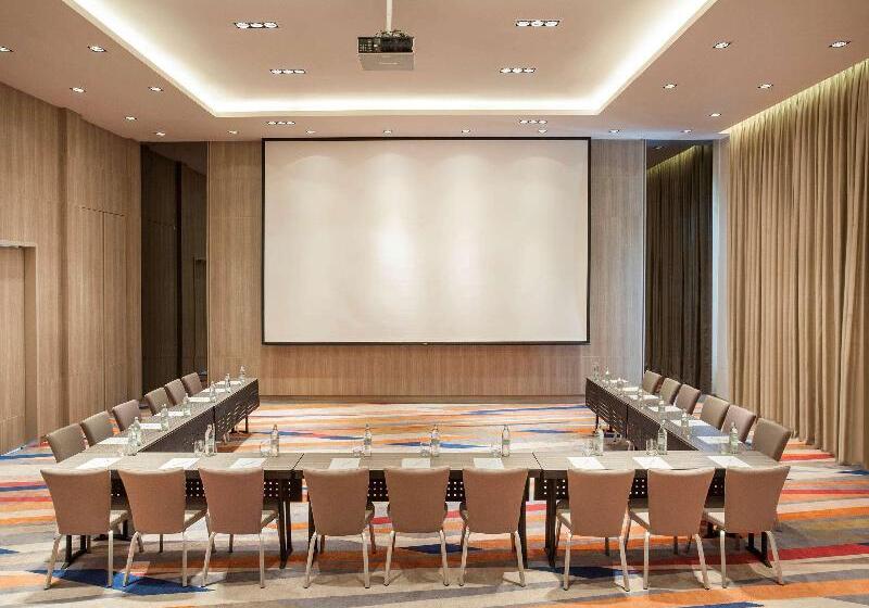 Отель Mercure Pattaya Ocean Resort