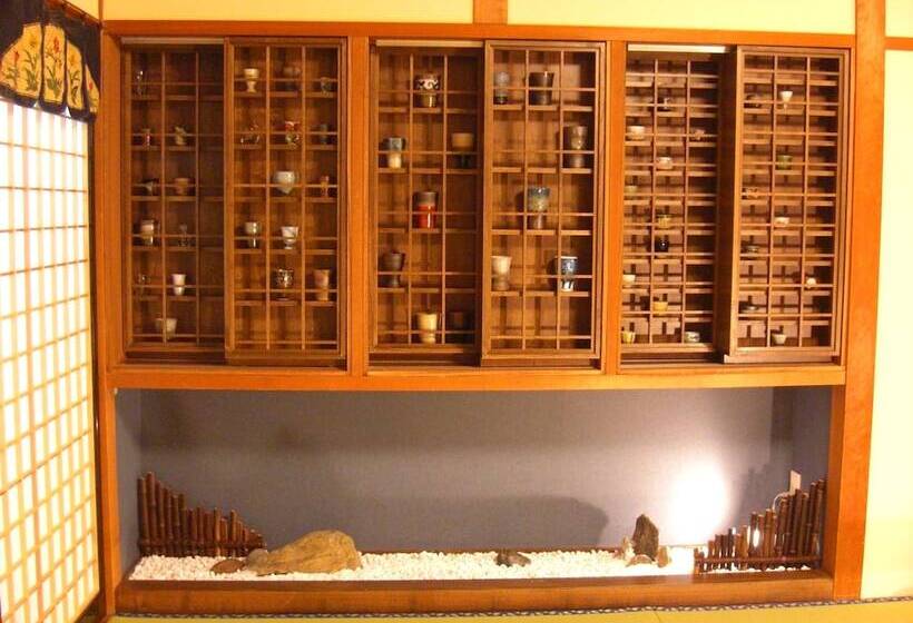 Отель Minshuku Kuwataniya