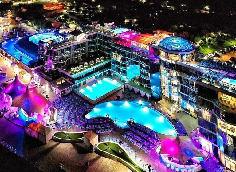 هتل Nemo  Resort And Spa