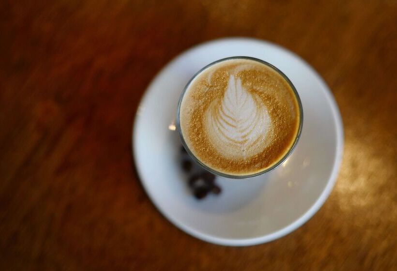 هتل Oaks Gladstone Grand