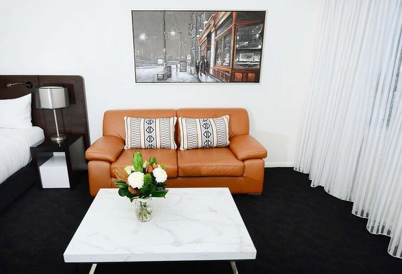 هتل Oaks Gladstone Grand