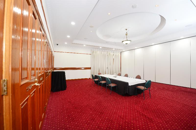 هتل Oaks Gladstone Grand