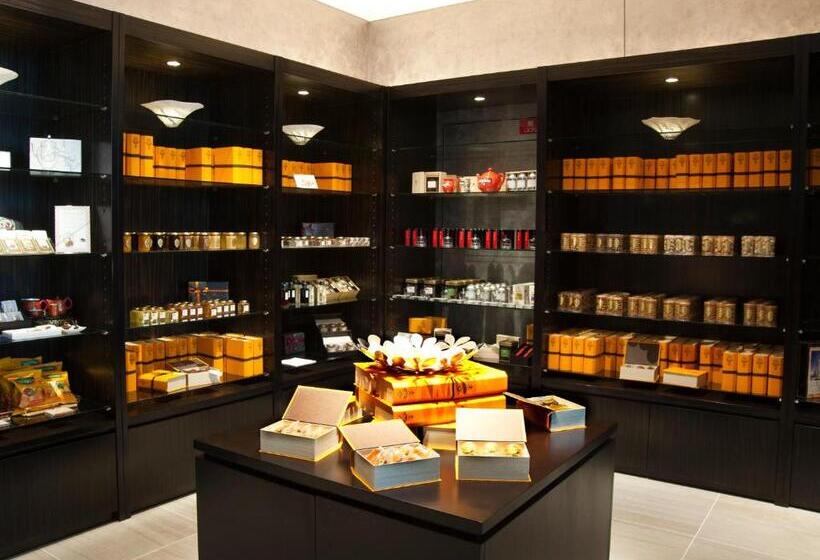 호텔 Osaka Marriott Miyako