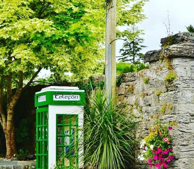 בית מלון כפרי Ryan's River Lodge B&b