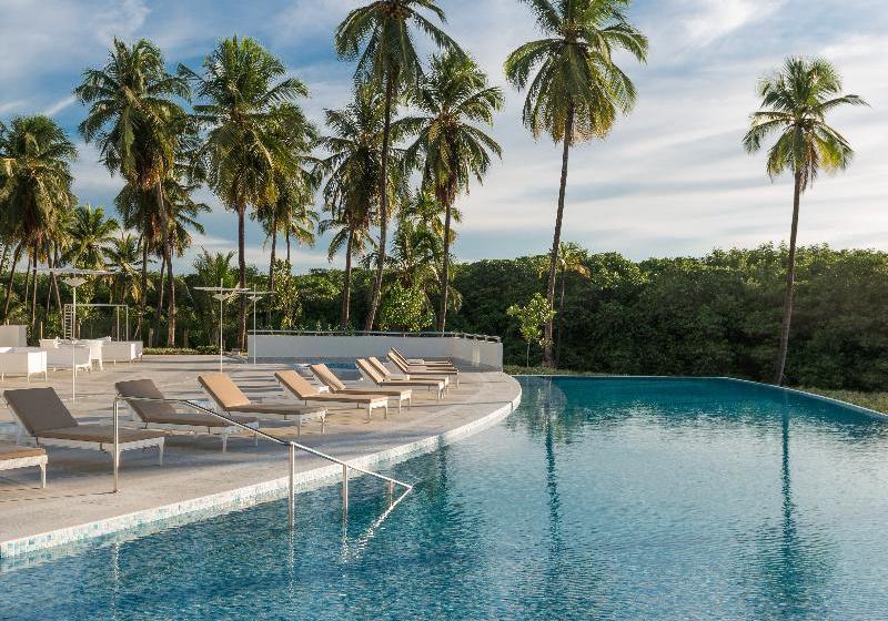 Отель Sheraton Reserva Do Paiva