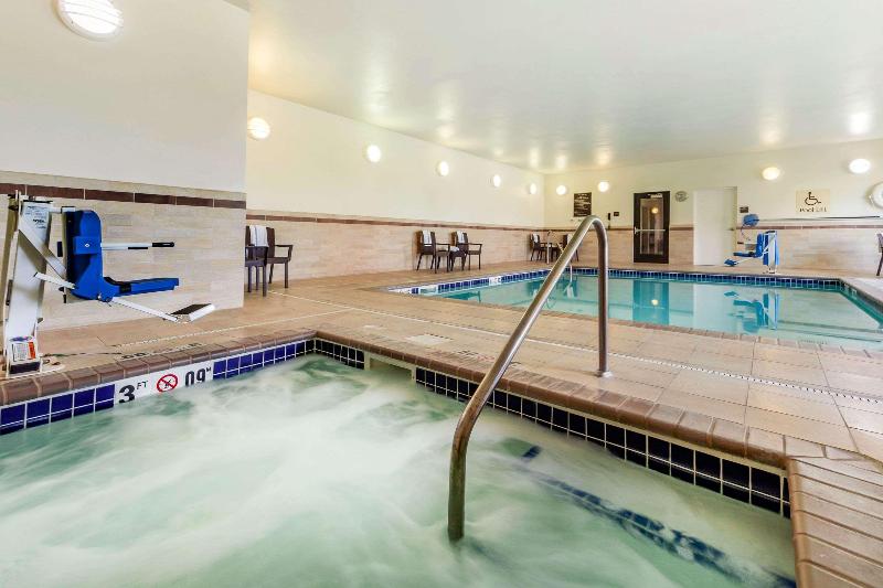 فندق Sleep Inn & Suites Devils Lake