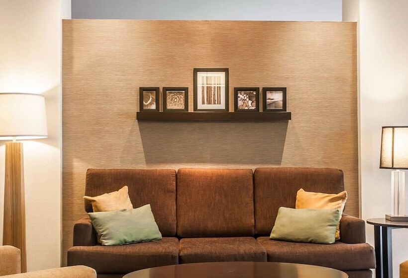 هتل Sleep Inn & Suites Devils Lake