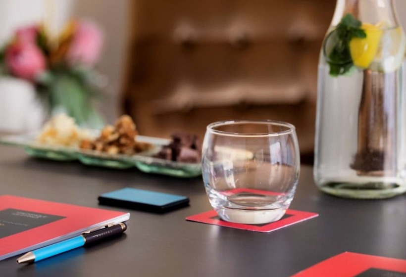 Отель Sofitel Wellington