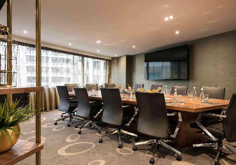 Отель Sofitel Wellington