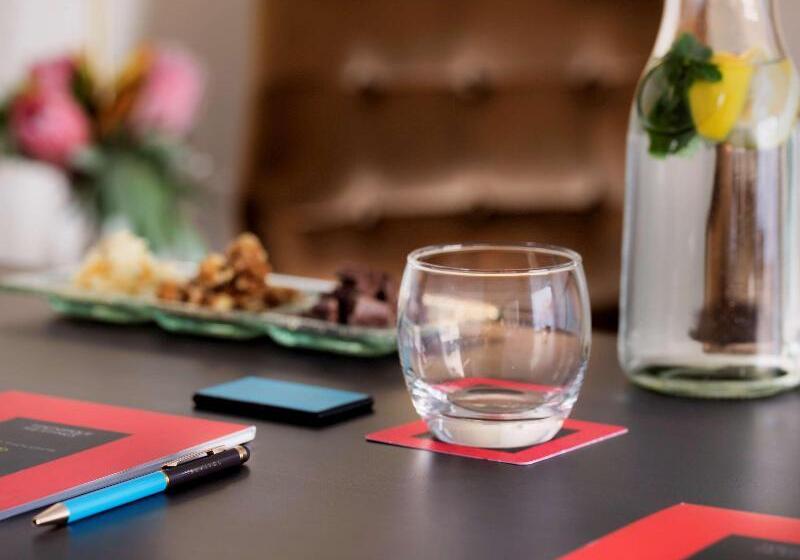 Отель Sofitel Wellington