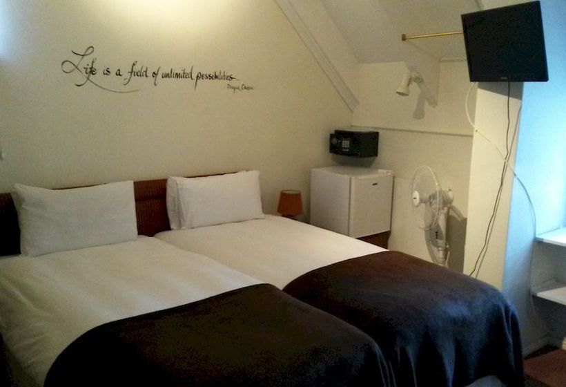 Somerset Villa Guesthouse