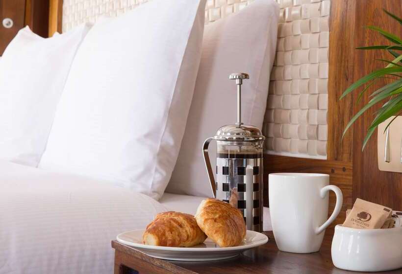 هتل Spice Tree By Turaco