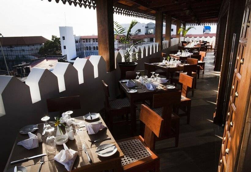 هتل Spice Tree By Turaco