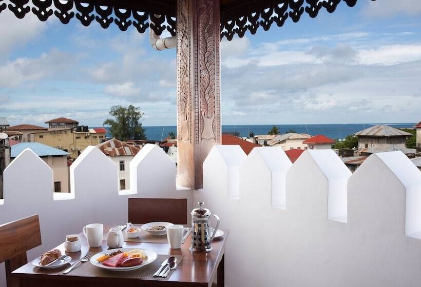 هتل Spice Tree By Turaco