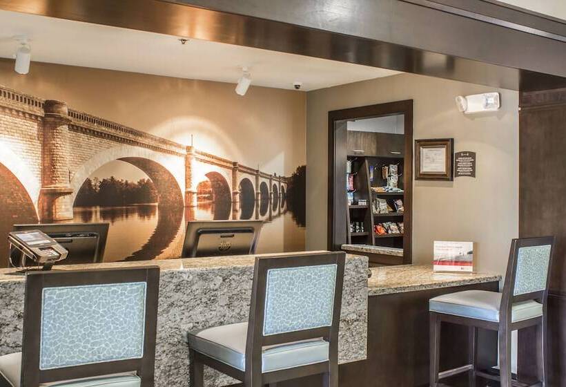 호텔 Staybridge Suites North Jacksonville, An Ihg