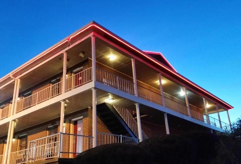 فندق The Boston Inn