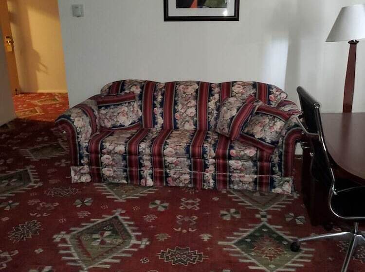 فندق Travelodge By Wyndham Laramie