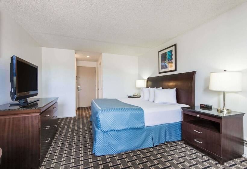 فندق Travelodge By Wyndham Laramie