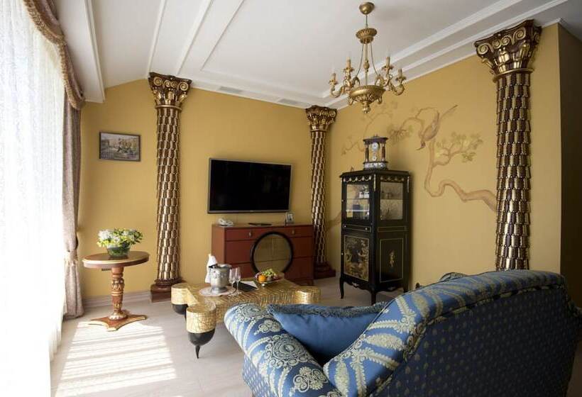 فندق Trezzini Palace Boutique