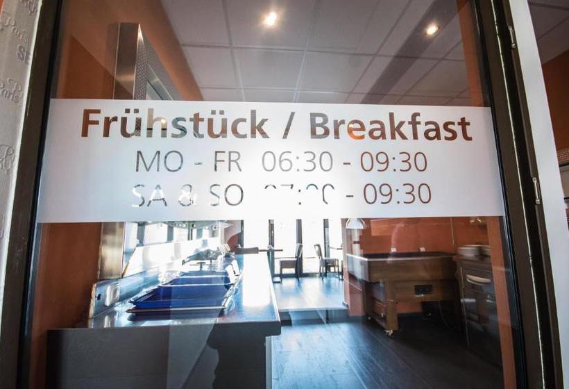 호텔 Turmfalke 24h Self Check In