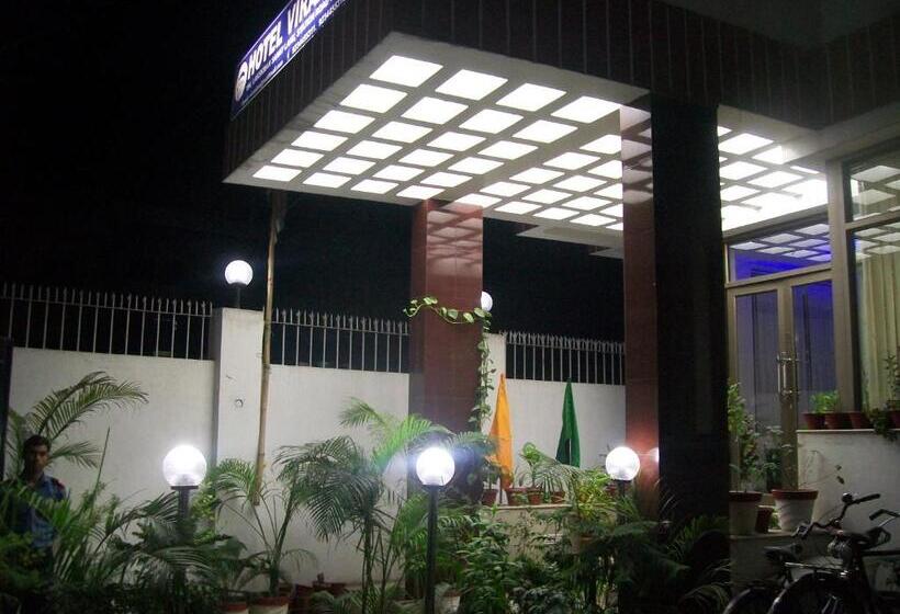 호텔 Viraat Inn