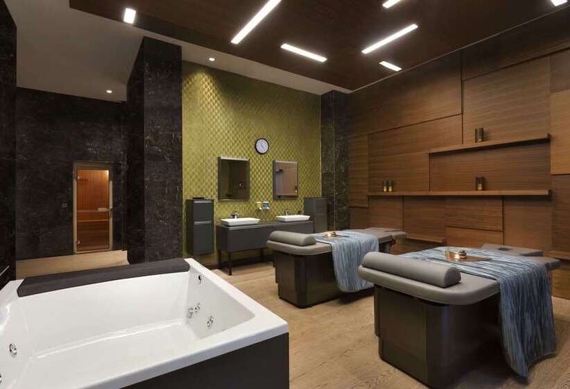 Wyndham Grand Istanbul Levent Hotel & Conference Center