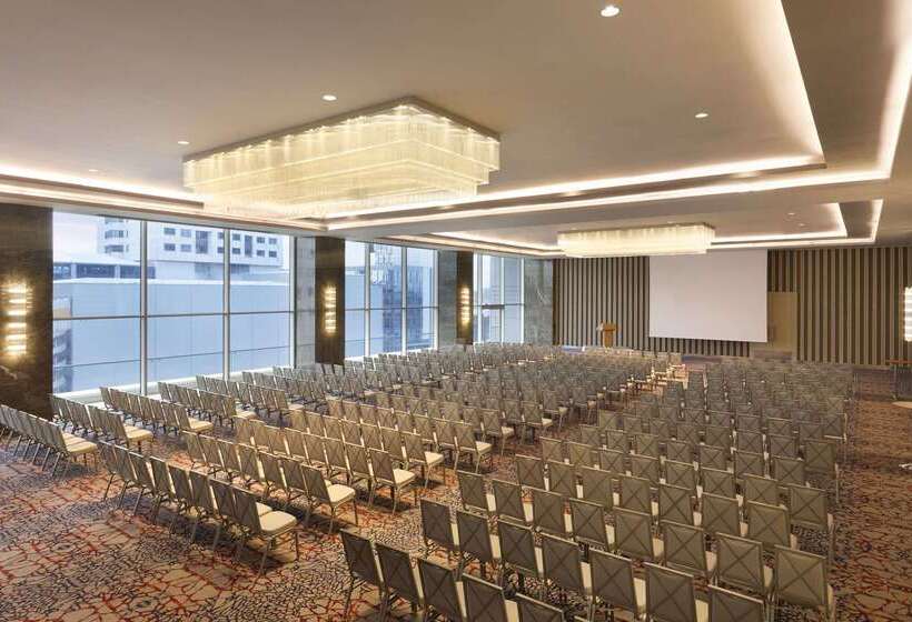 Wyndham Grand Istanbul Levent Hotel & Conference Center
