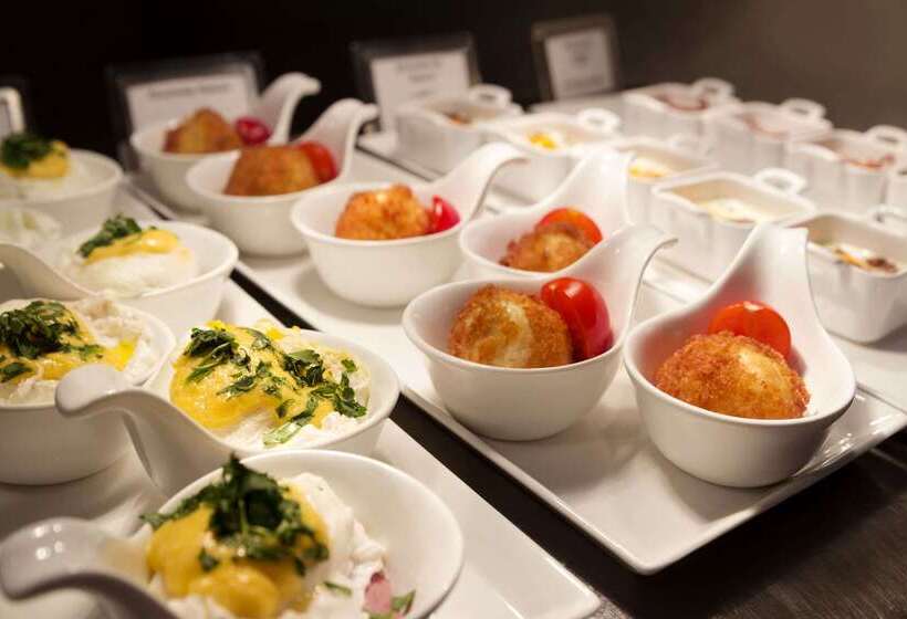 Wyndham Grand Istanbul Levent Hotel & Conference Center