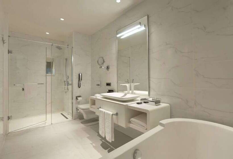 Wyndham Grand Istanbul Levent Hotel & Conference Center