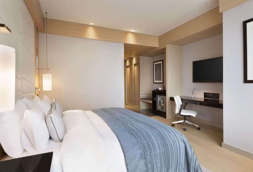 Wyndham Grand Istanbul Levent Hotel & Conference Center