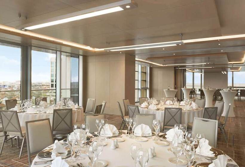 Wyndham Grand Istanbul Levent Hotel & Conference Center